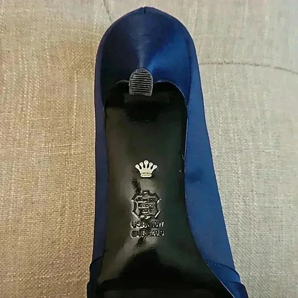 Nina New York Rhiyana Navy Peep Toe Satin pumps Size 10W. - Picture 5 of 7